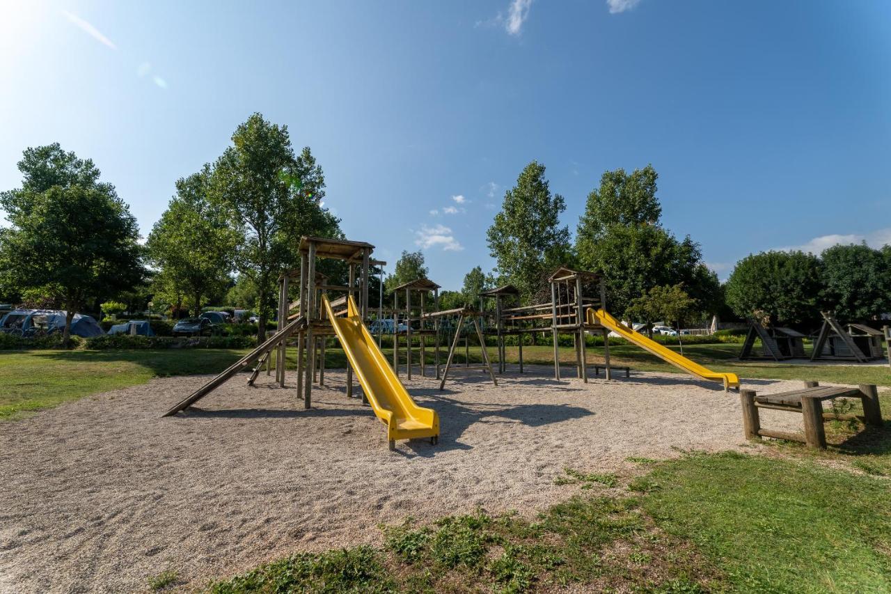 Camping Le Caussanel Hotel Canet-de-Salars Eksteriør billede