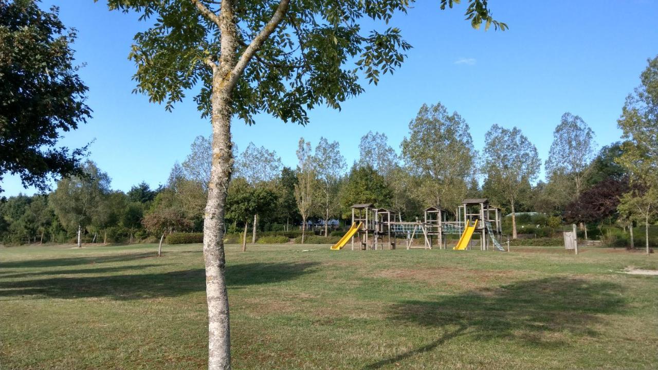 Camping Le Caussanel Hotel Canet-de-Salars Eksteriør billede