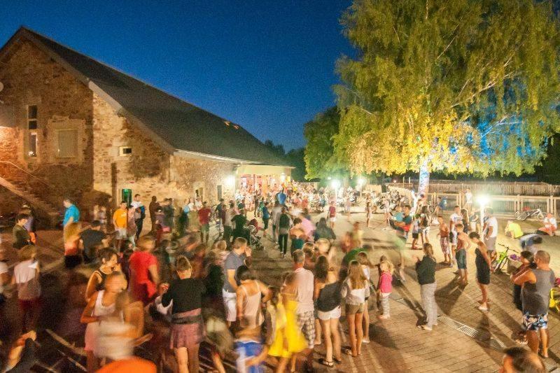 Camping Le Caussanel Hotel Canet-de-Salars Eksteriør billede