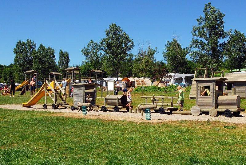 Camping Le Caussanel Hotel Canet-de-Salars Eksteriør billede